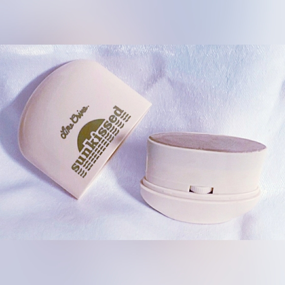 LIME CRIME SUNKISSED GLIMMERING SKIN STICK IN OASIS - Picture 10 of 15